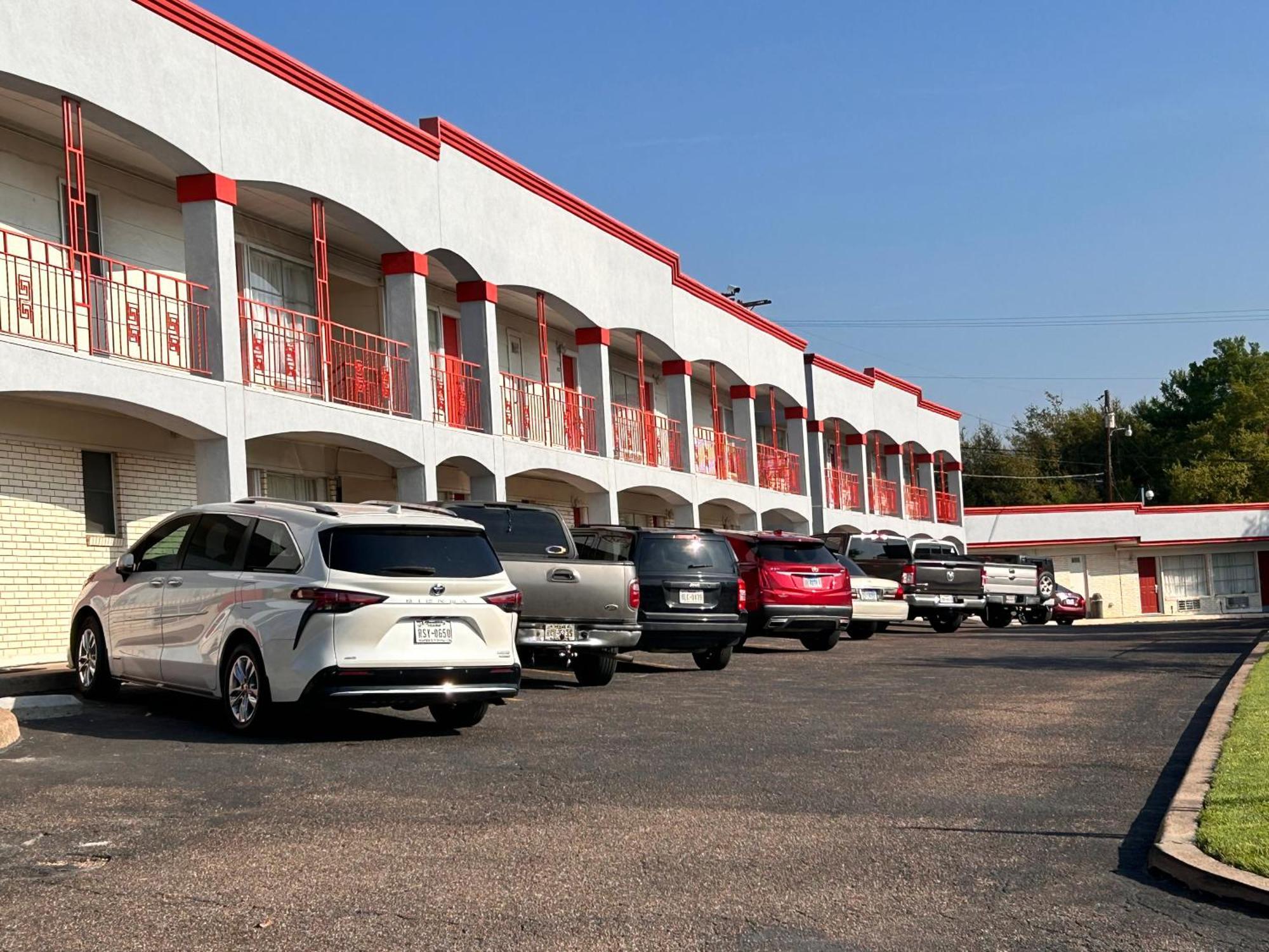 River Forest Inn Belton Exterior photo